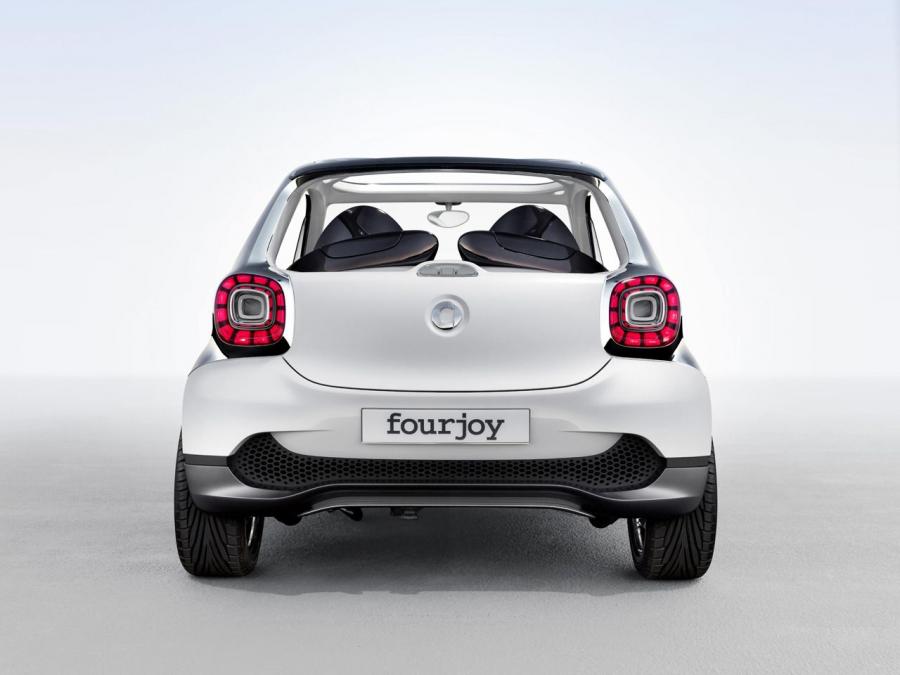  Smart FourJoy Concept 2013 года  (фото 15 из 32)